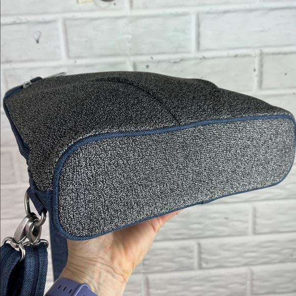 BAGGALLINI ANTI THEFT DENIM AND KNIT TRAVEL CONVERTIBLE BACKPACK SLING BAG RFID - Picture 6 of 14